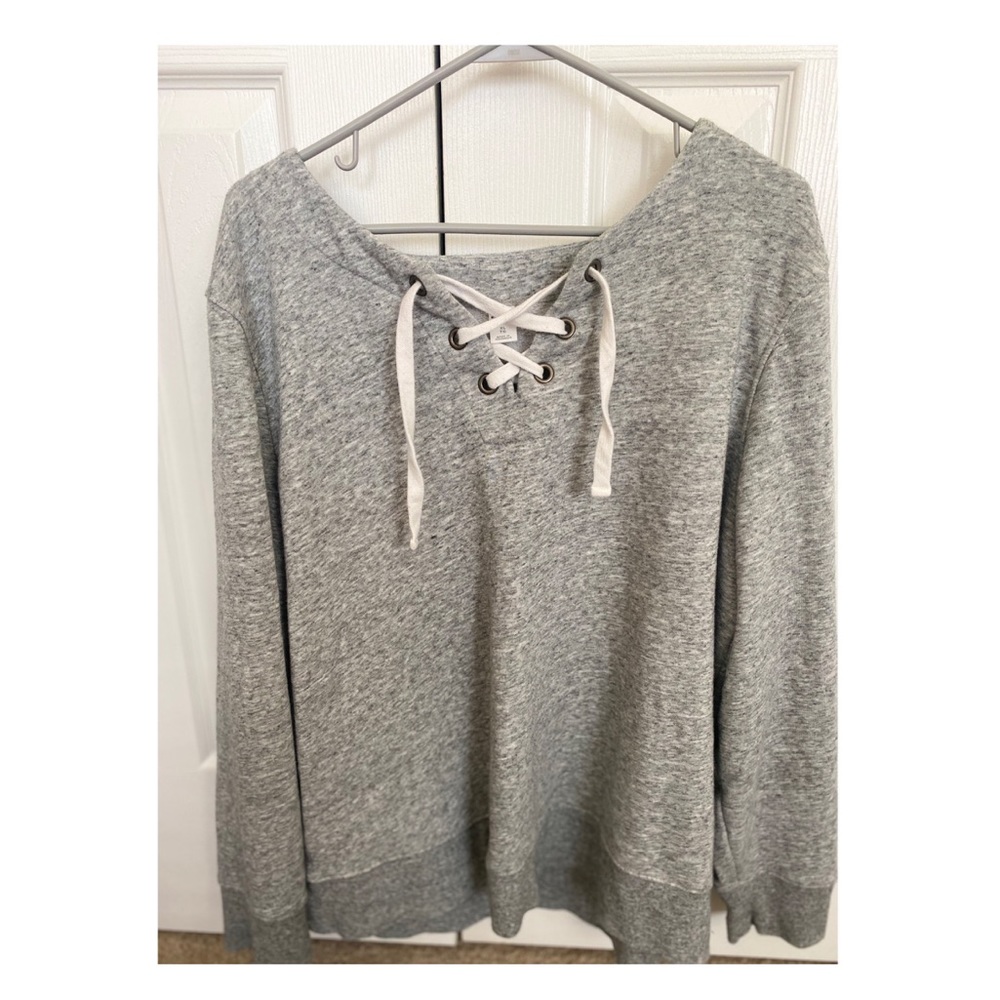 Women’s Old Navy lace up long sleeve shirt
